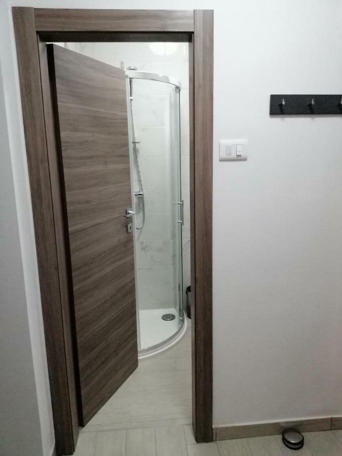 Studio Apartment Mila Pula Exterior photo