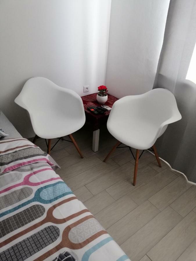 Studio Apartment Mila Pula Exterior photo